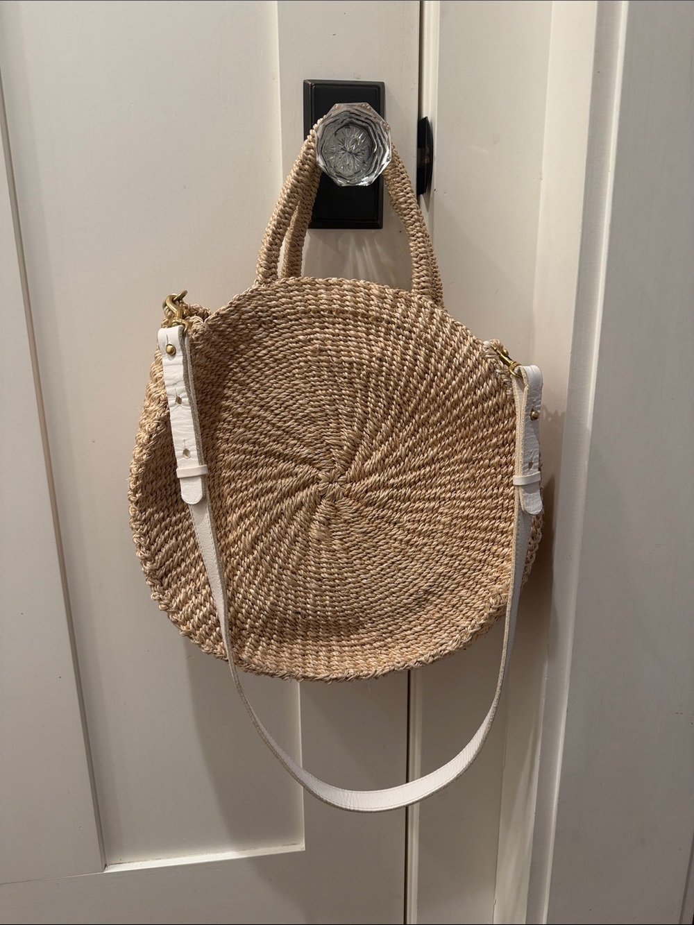 Clare V. Sisal Alice Raffia Round Straw Crossbody Tote Bag White Leather strap